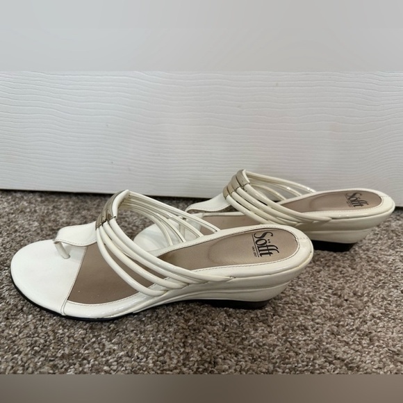 Sofft White Slip On Sandals Sz 11 New with Box - Picture 3 of 5